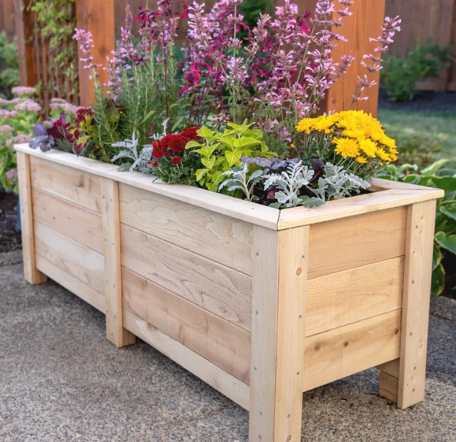 Rectangular raised planter